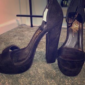 So me fashion nova high heels. NEVER WORN!!